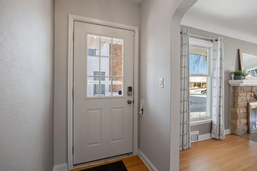 804 Cottage Avenue W, Saint Paul, MN 55117 - Image #3