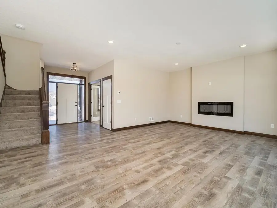 000 361st Avenue Ne, Cambridge, MN 55008 - Image #2