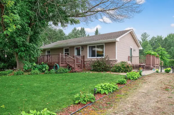 9695 281st Avenue Ne, North Branch, MN 55056