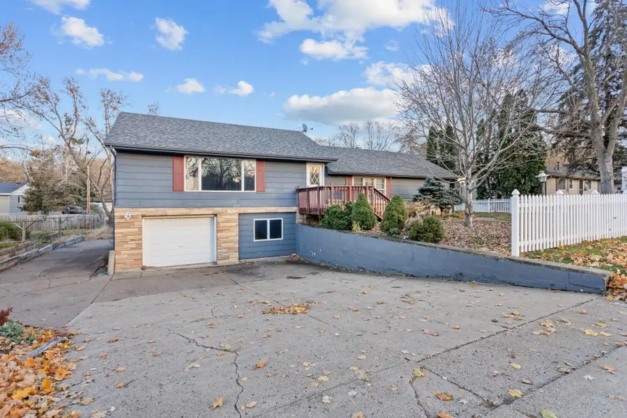 10633 Russell Avenue S, Bloomington, MN 55431 - Image #2