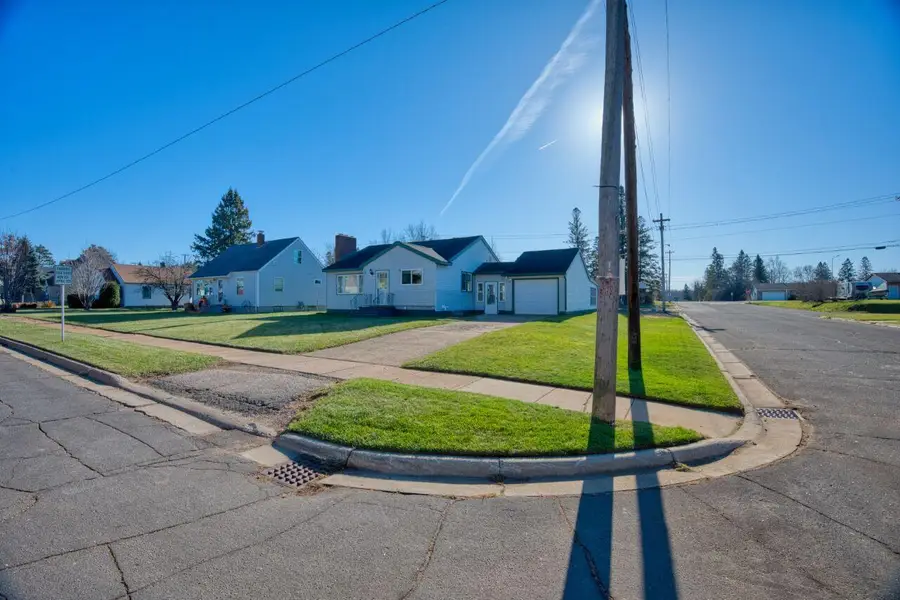 529 W 4th Avenue, Keewatin, MN 55753 - Image #2