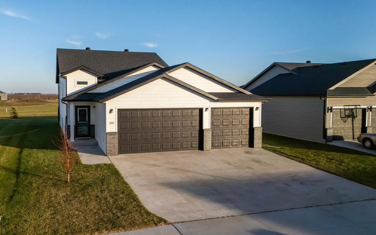302 8th Street E, Horace, ND 58047 - Image #1