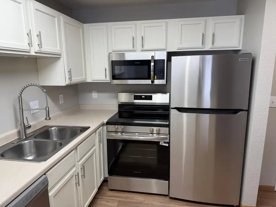 1321 Lake Drive W #203, Chanhassen, MN 55317 - Image #3