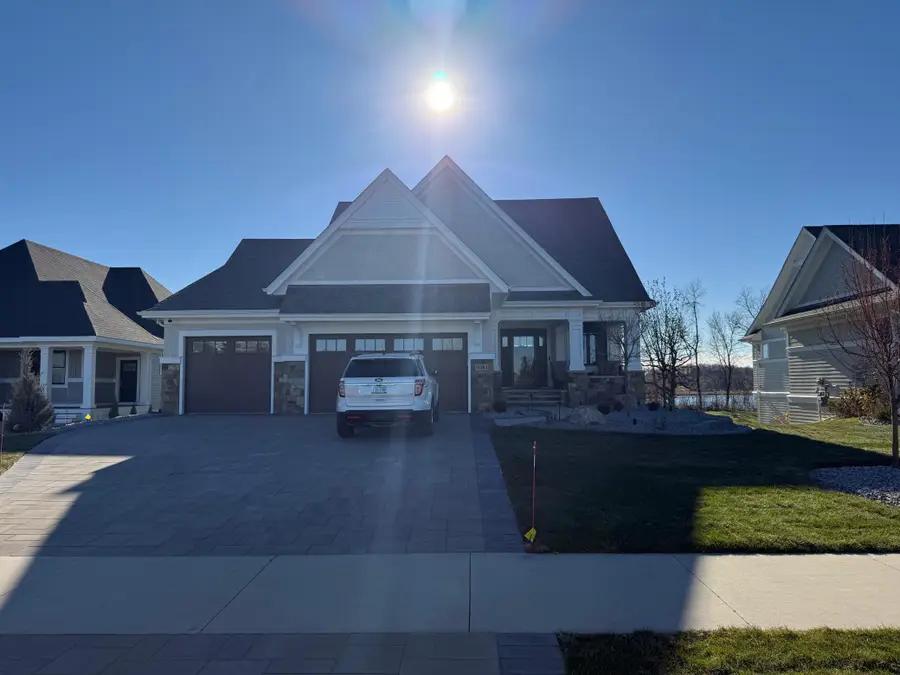 6081 Shoreview Pointe, Victoria, MN 55318 - #3