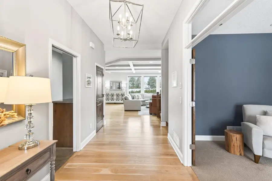 5865 Comstock Lane N, Plymouth, MN 55446 - Image #3