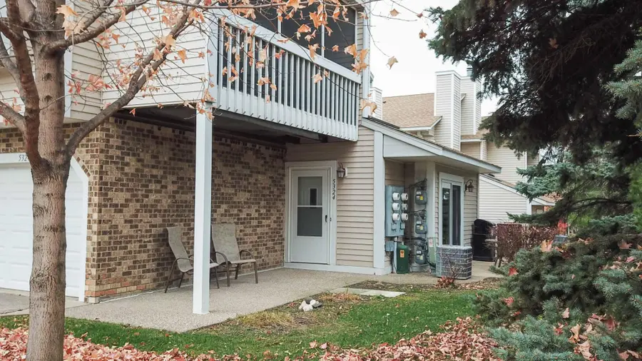 5324 Highpointe Drive, Bloomington, MN 55437 - Image #3