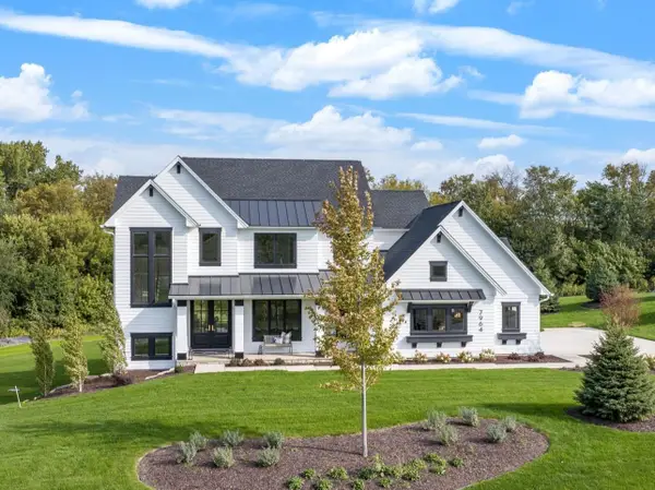 3941 White Oak Lane, Chanhassen, MN 55331