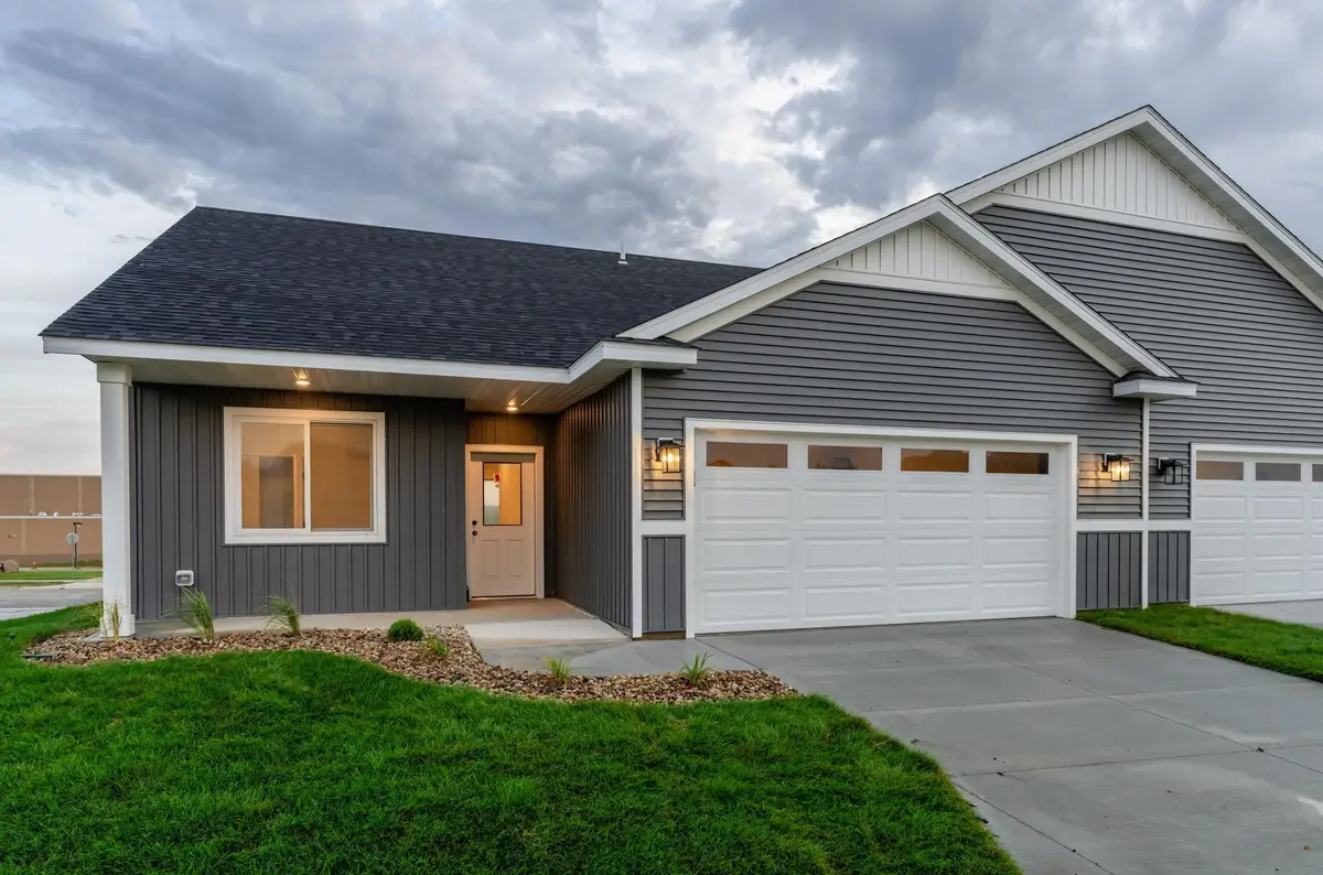 5507 Sundown Place Nw, Rochester, MN 55901 - Image #1