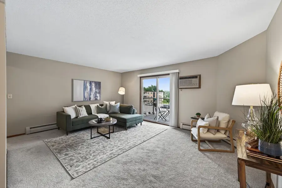 3153 Old Highway 8 #304, Roseville, MN 55418 - Image #3