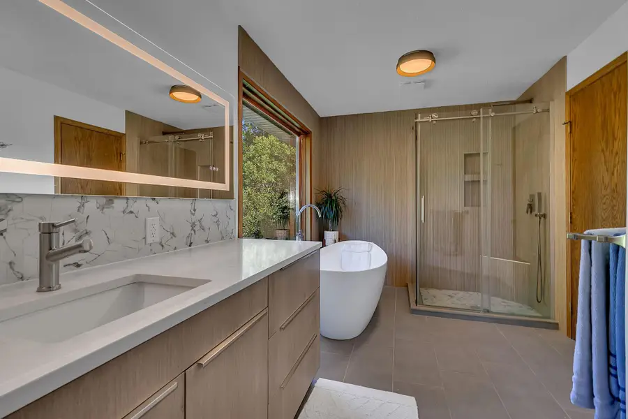 408 21st Street Se, Willmar, MN 56201 - Image #2