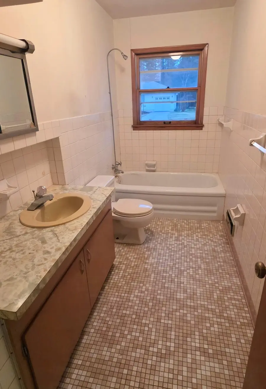 31 S Erie Street, Aurora, MN 55705 - Image #2