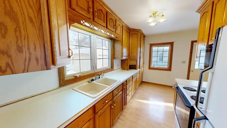 1204 Willmar Avenue Sw, Willmar, MN 56201 - #3