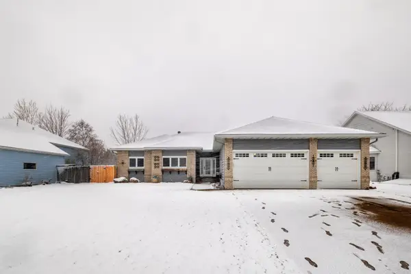 4915 Rose Creek Parkway S, Fargo, ND 58104