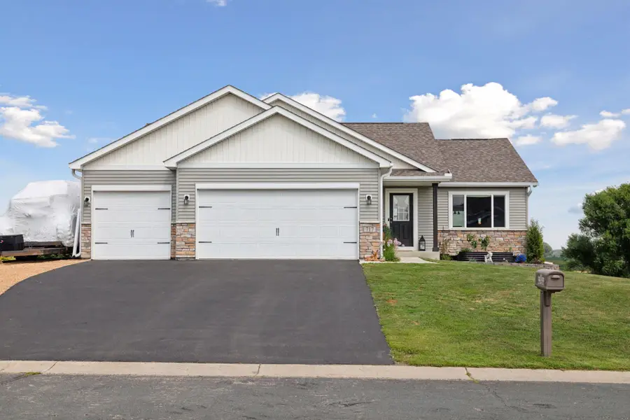 717 Deer Trail, Montgomery, MN 56069 - #2