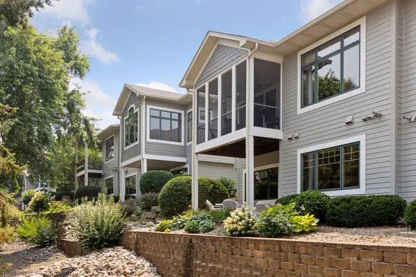 8117 Xerxes Circle, Bloomington, MN 55431