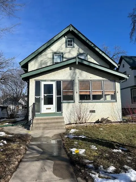 3237 29th Avenue S, Minneapolis, MN 55406