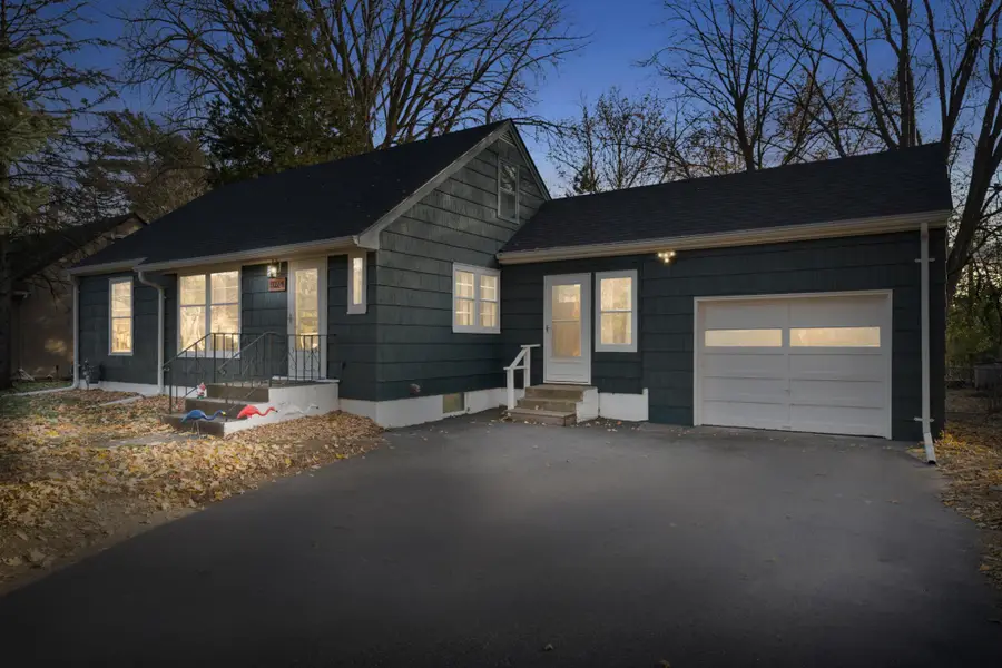 1024 County Road B2 W, Roseville, MN 55113 - Image #3