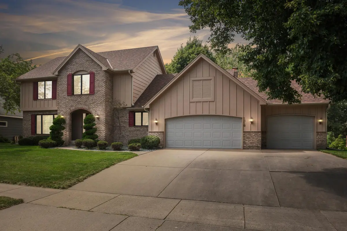 1318 W Royal Oaks Drive, Shoreview, MN 55126 - #1