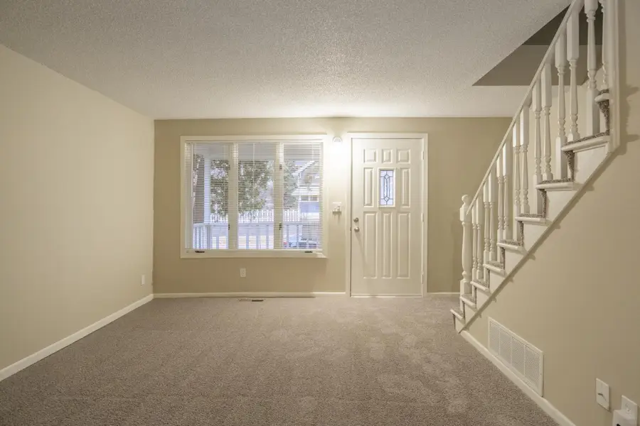 38 Winona Street W, Saint Paul, MN 55107 - #3