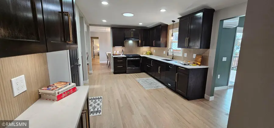 686 Wheaton Avenue, Roseville, MN 55113 - Image #2