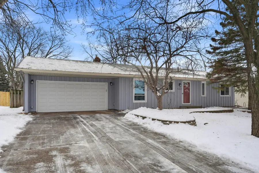 8605 Ivywood Avenue S, Cottage Grove, MN 55016 - Image #2