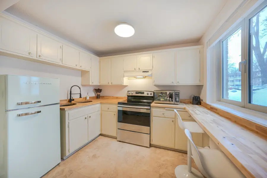 4379 Wilshire Boulevard #104, Mound, MN 55364 - #3