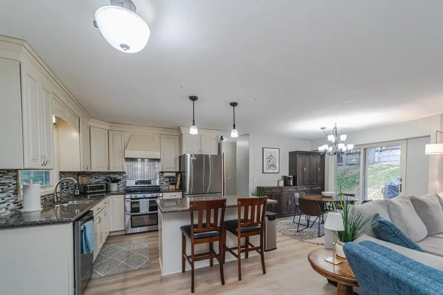 112 Sabra Court, Apple Valley, MN 55124 - Image #3