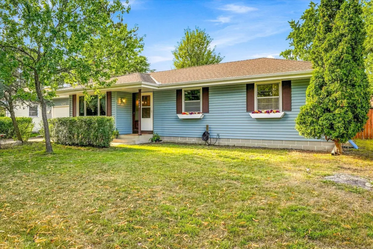 7428 Concerto Curve Ne, Fridley, MN 55432 - #1