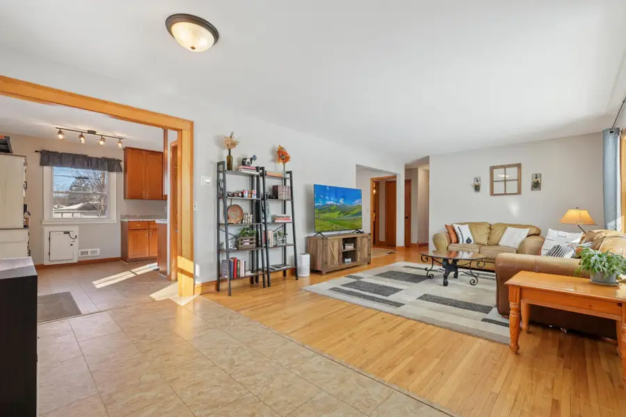 8546 Greenway Avenue S, Cottage Grove, MN 55016 - Image #3