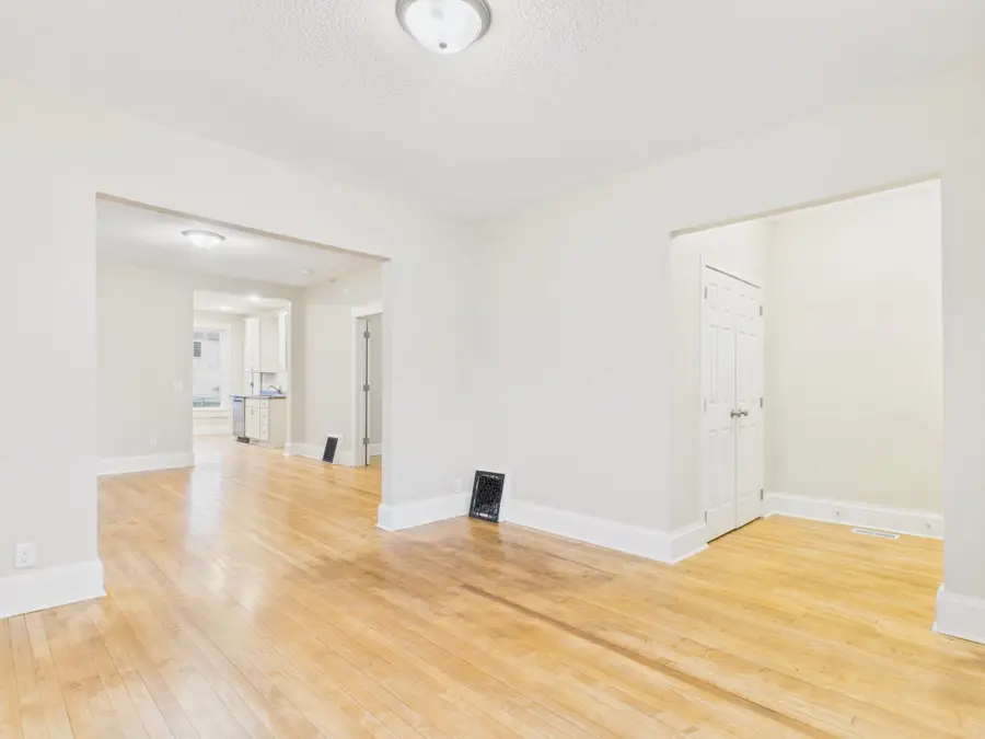 1933 Hillside Avenue N, Minneapolis, MN 55411 - #2