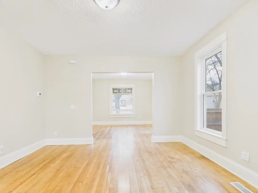 1933 Hillside Avenue N, Minneapolis, MN 55411 - #3