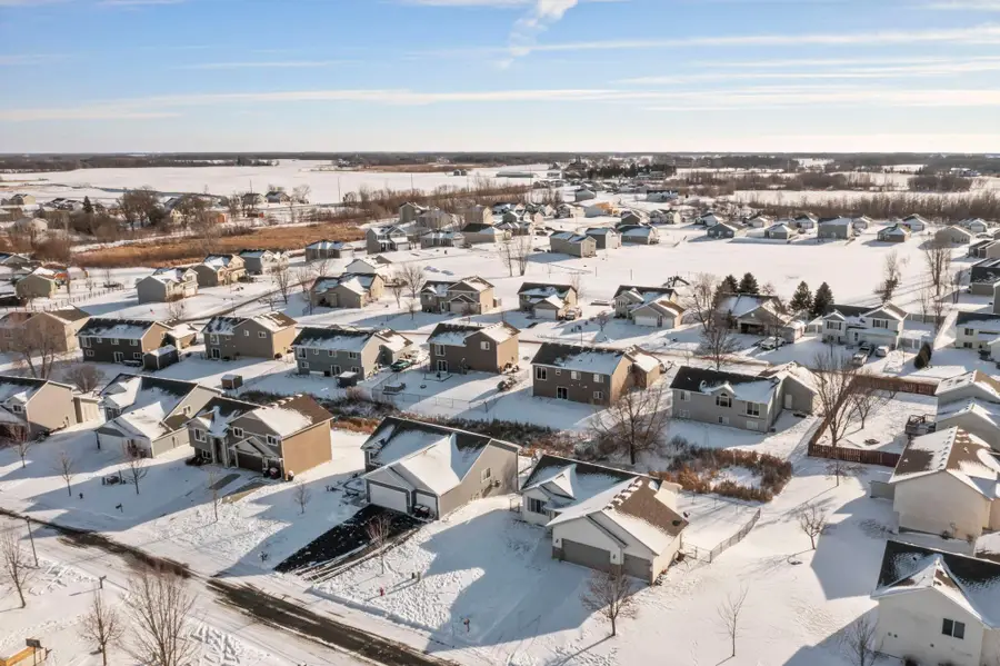 213 Summerfield Lane, Waverly, MN 55390 - Image #3