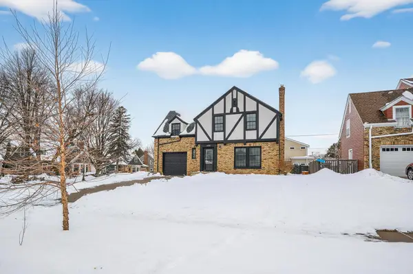 1885 Eleanor Avenue, Saint Paul, MN 55116