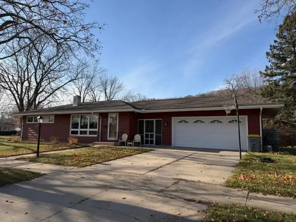 220 S Maple Street, La Crescent, MN 55947