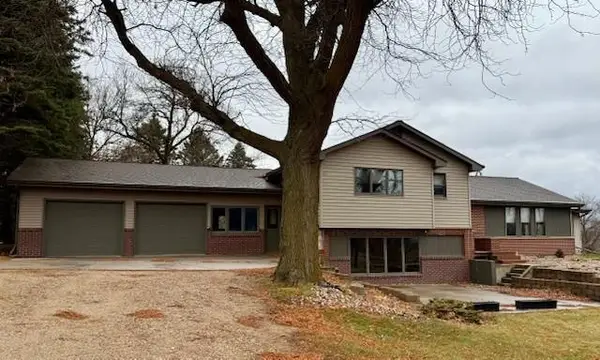 45722 County Road 15, Windom, MN 56101