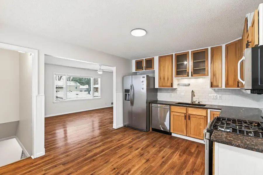 22 Mcclelland Street N, Maplewood, MN 55119 - Image #2