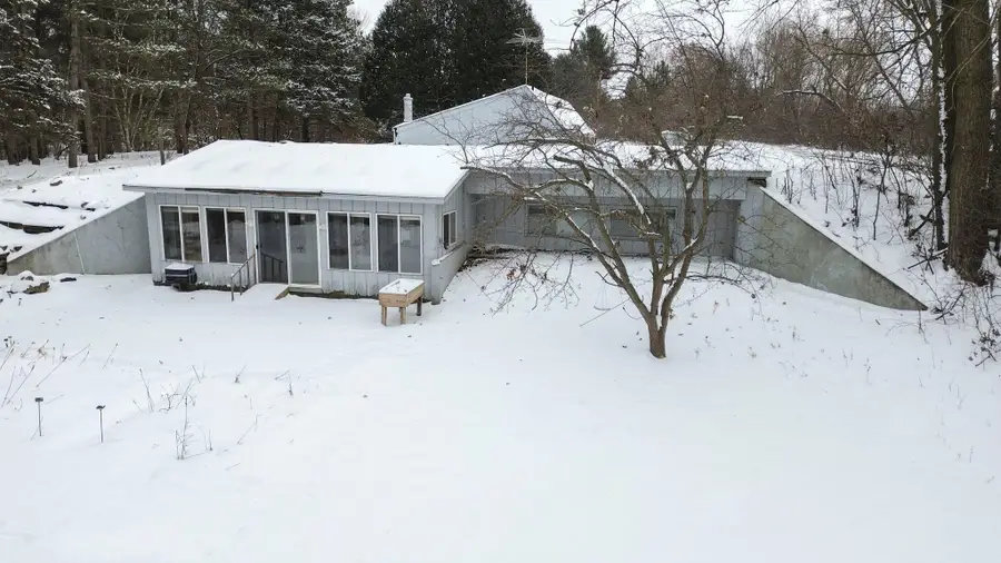 1516 Twin Springs Road, Houlton, WI 54082 - Image #2