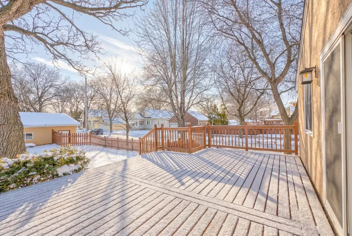 90 Finn Street S, Saint Paul, MN 55105 - #1