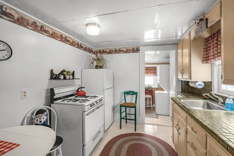 130 S 6th Street, Bird Island, MN 55310 - Image #2