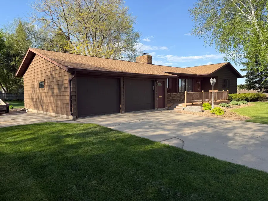 941 Mary Avenue, Willmar, MN 56201 - #2