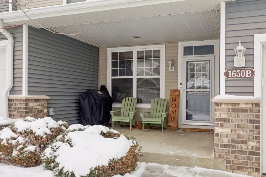 1650 White Pine Way #B, Carver, MN 55315 - Image #2