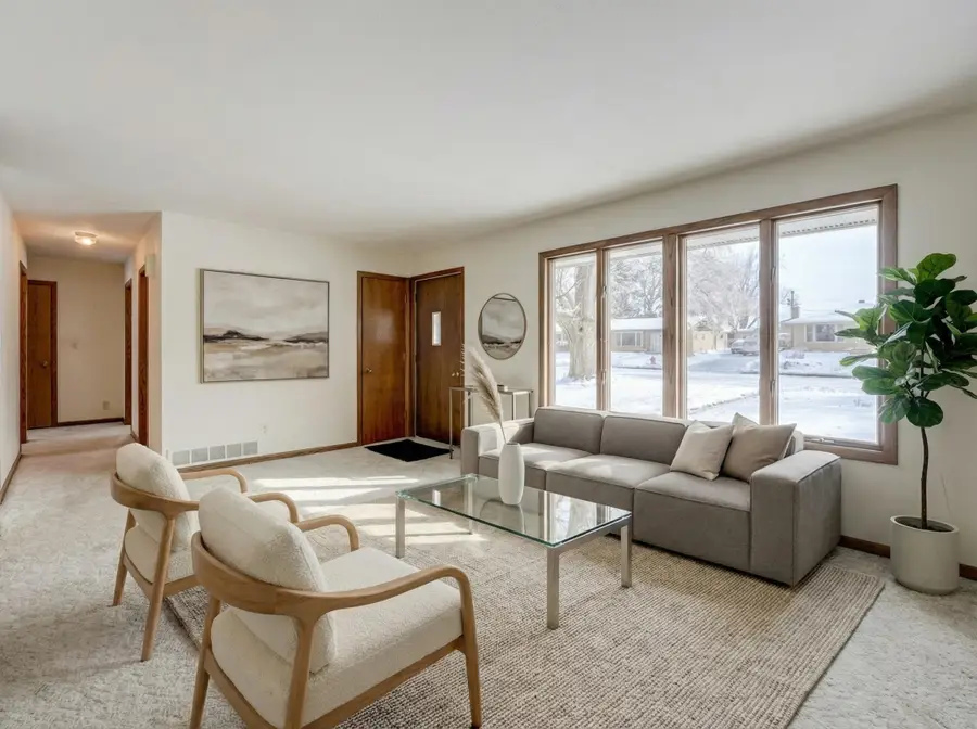 1542 Aldrich Avenue, Hudson, WI 54016 - Image #2