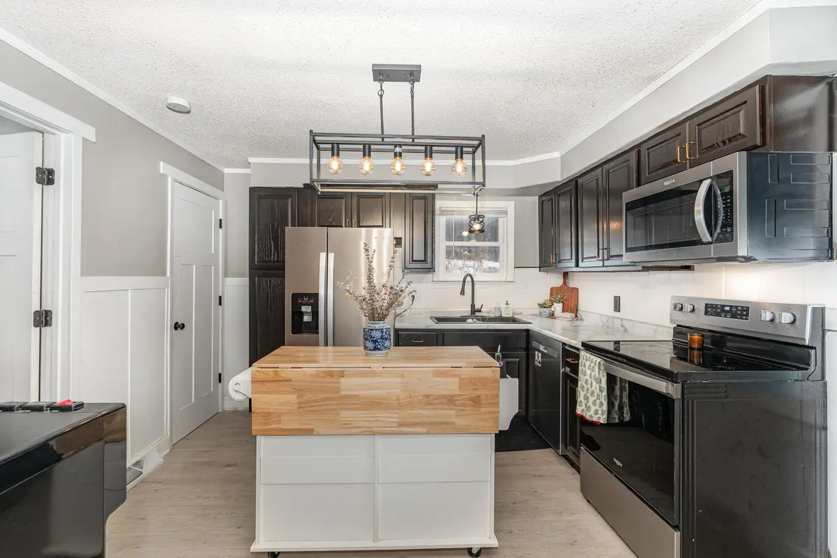 450 10th Avenue S, South Saint Paul, MN 55075 - Image #1