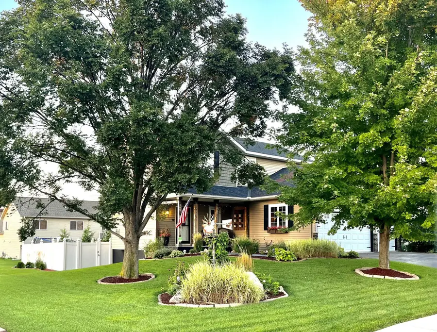 213 Ardennes Avenue E, Shakopee, MN 55379 - Image #2