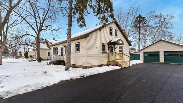 915 4th Avenue Sw, Pine City, MN 55063