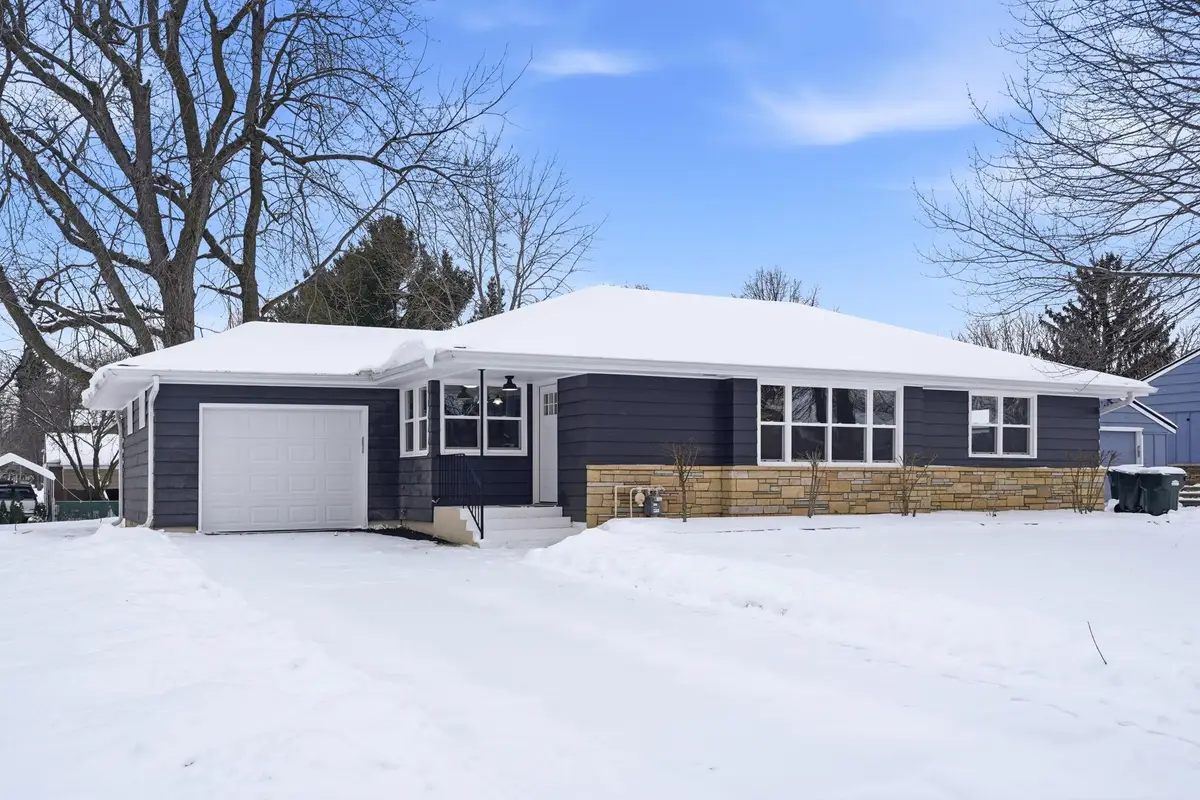 20685 Holiday Avenue, Lakeville, MN 55044 - Image #1