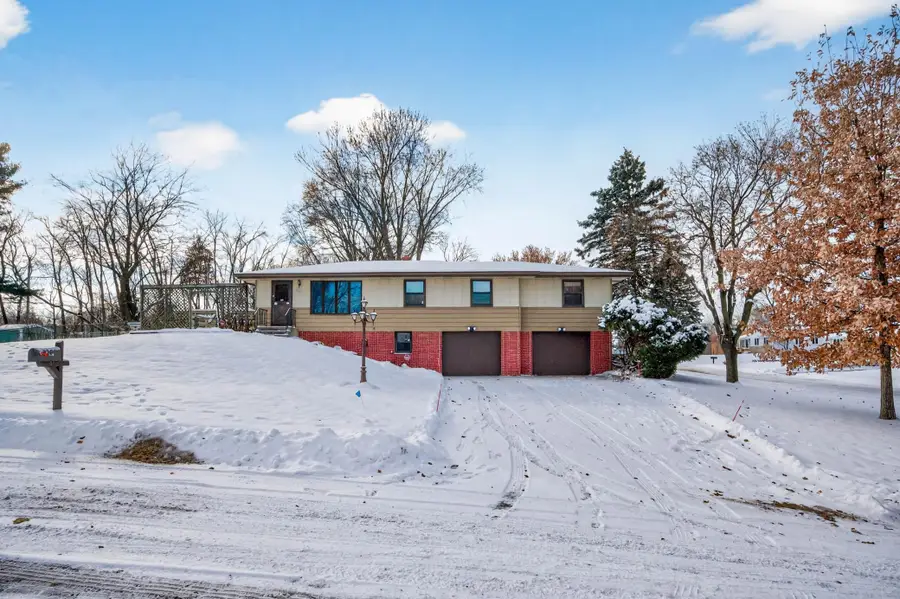 6381 Rath Drive, Woodbury, MN 55125 - Image #2