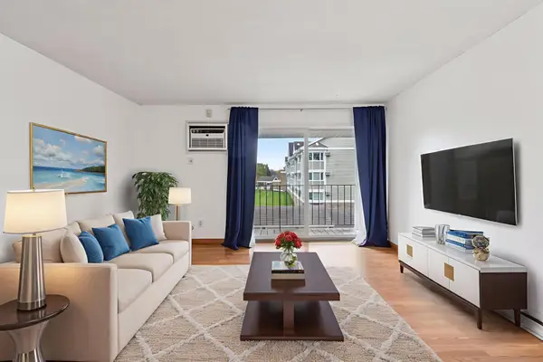 14115 Pennock Avenue #301, Apple Valley, MN 55124