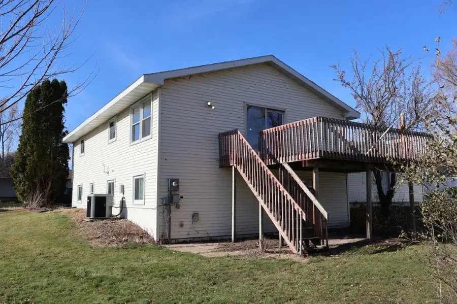 110 Lakeview Court, Tomah, WI 54660 - Image #3