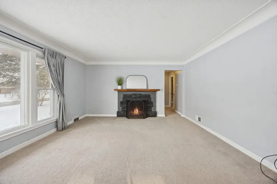 2300 Zenith Avenue N, Golden Valley, MN 55422 - Image #3